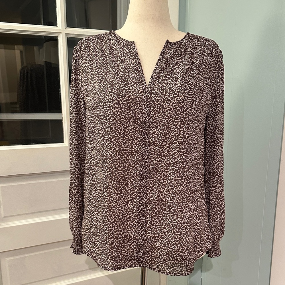 Chic Plum and White Flower Patterned Blouse
